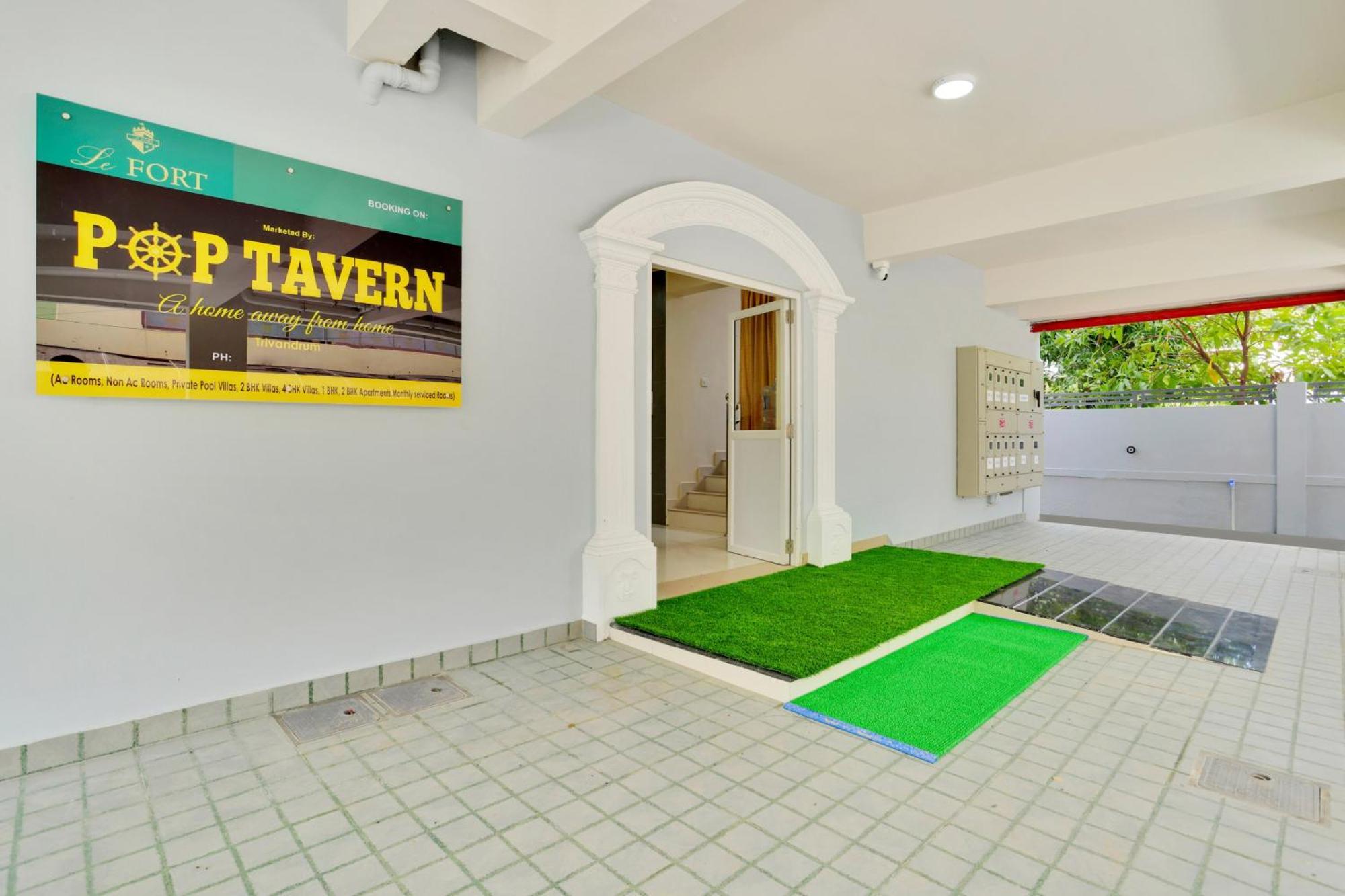 Collection O Lefort Luxe By Poptavern Hotel Thiruvananthapuram Exterior foto